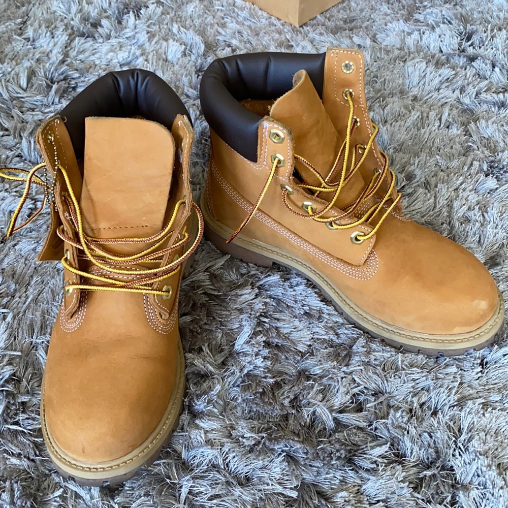 Timberland Tan Boots 5.5